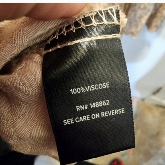 🍂🍁Torrid 2 Jacquard Surplice Top - Picture 6 of 6